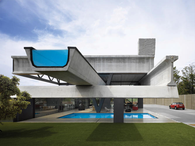 3044508-slide-s-9-the-future-of-architecture-glass-hemeroscopium-house-by-ensamble-studio-photo-by-roland-halbe