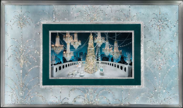 1480612657-rzehavi_holiday_windows_tiffany_2016-1-of-15